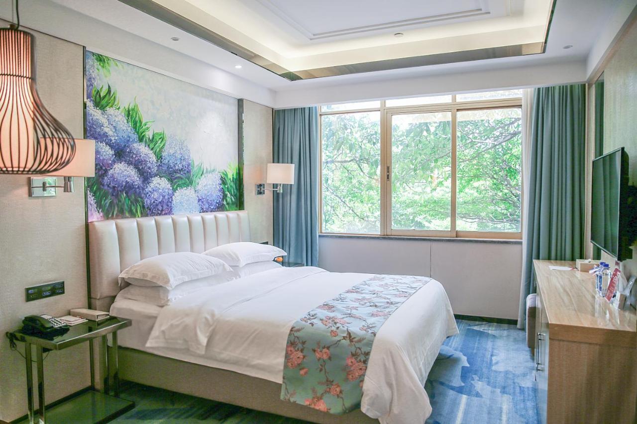 Ramada Shenzhen Baoan Hotel Exterior photo