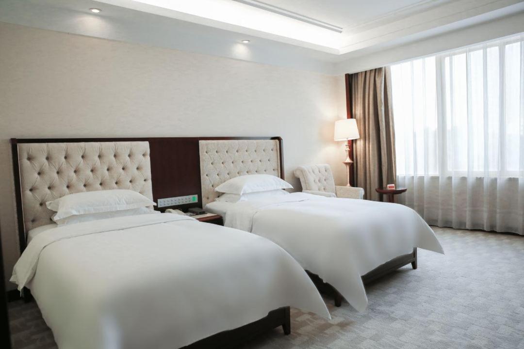 Ramada Shenzhen Baoan Hotel Exterior photo