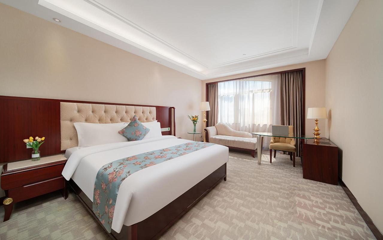 Ramada Shenzhen Baoan Hotel Exterior photo