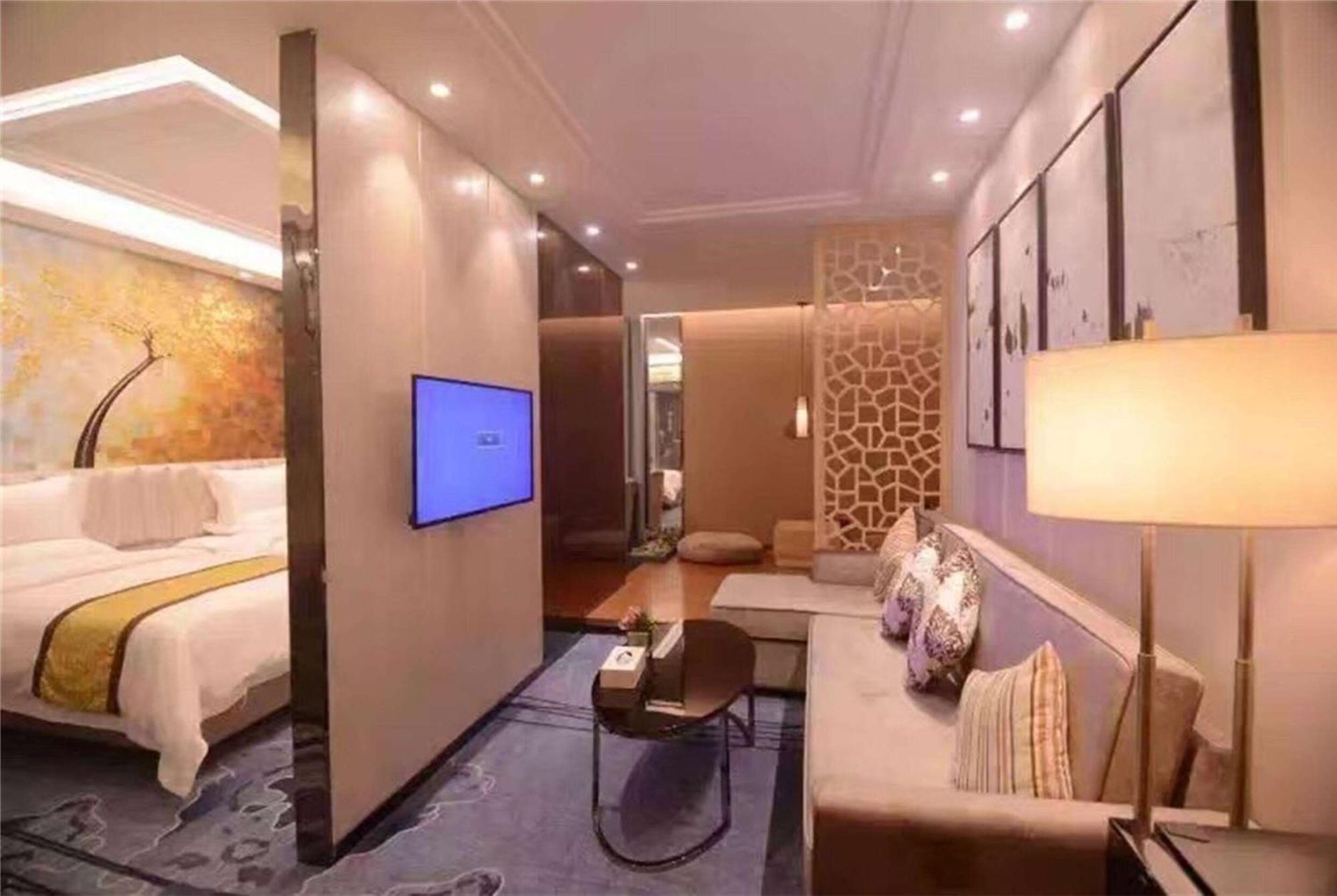 Ramada Shenzhen Baoan Hotel Exterior photo