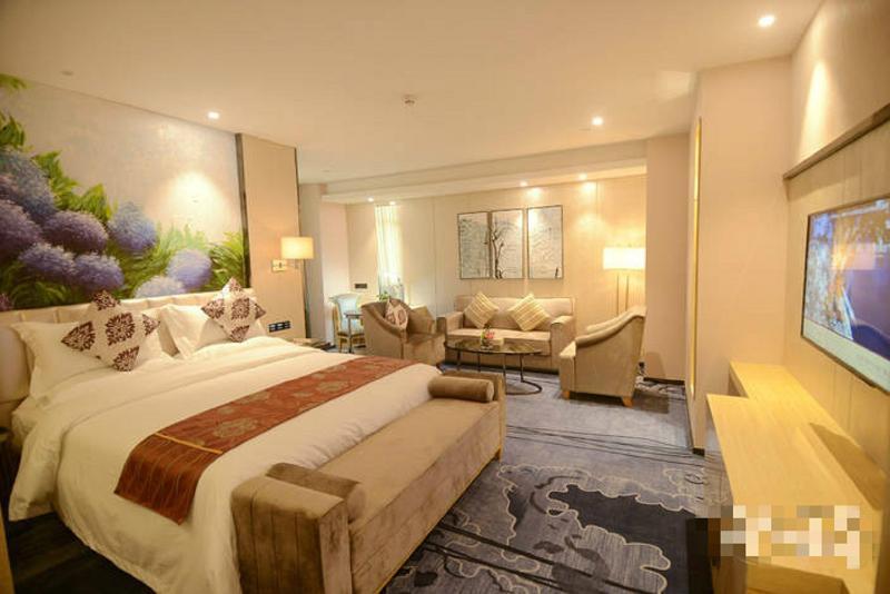 Ramada Shenzhen Baoan Hotel Exterior photo