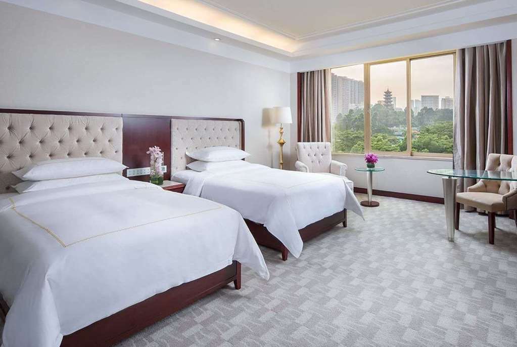 Ramada Shenzhen Baoan Hotel Room photo
